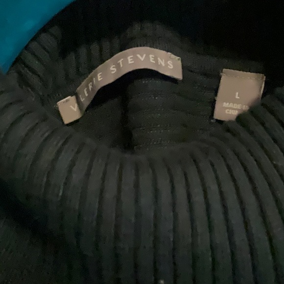 Valerie Stevens Dark Green Turtleneck Sweater, Size L - Picture 2 of 4